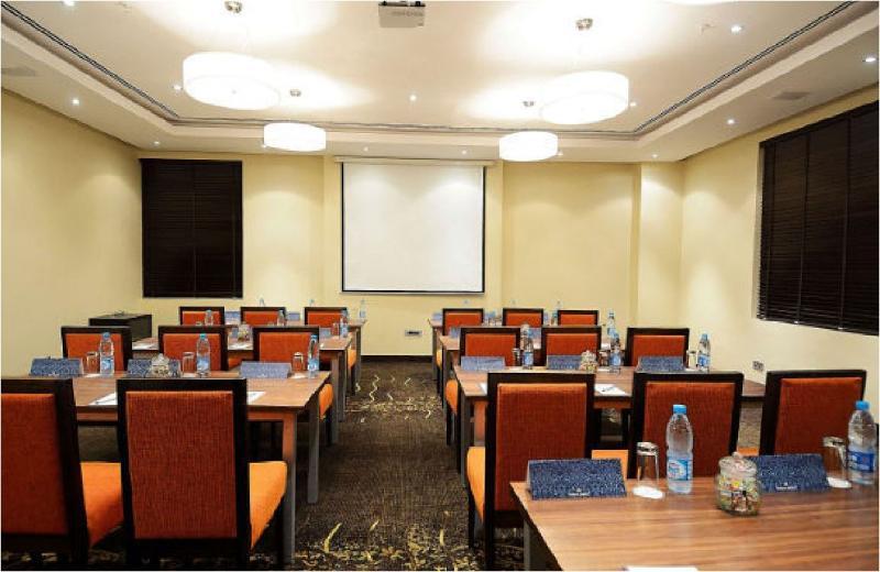 Protea Hotel By Marriott Ikeja Select Lagos Bagian luar foto