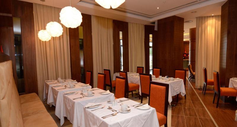 Protea Hotel By Marriott Ikeja Select Lagos Bagian luar foto