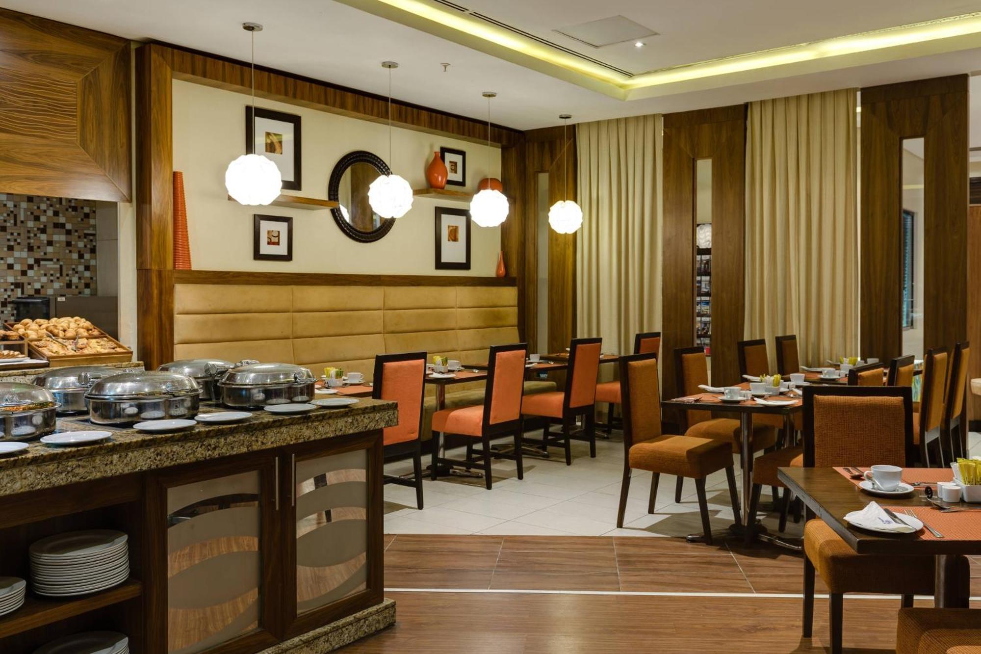 Protea Hotel By Marriott Ikeja Select Lagos Bagian luar foto