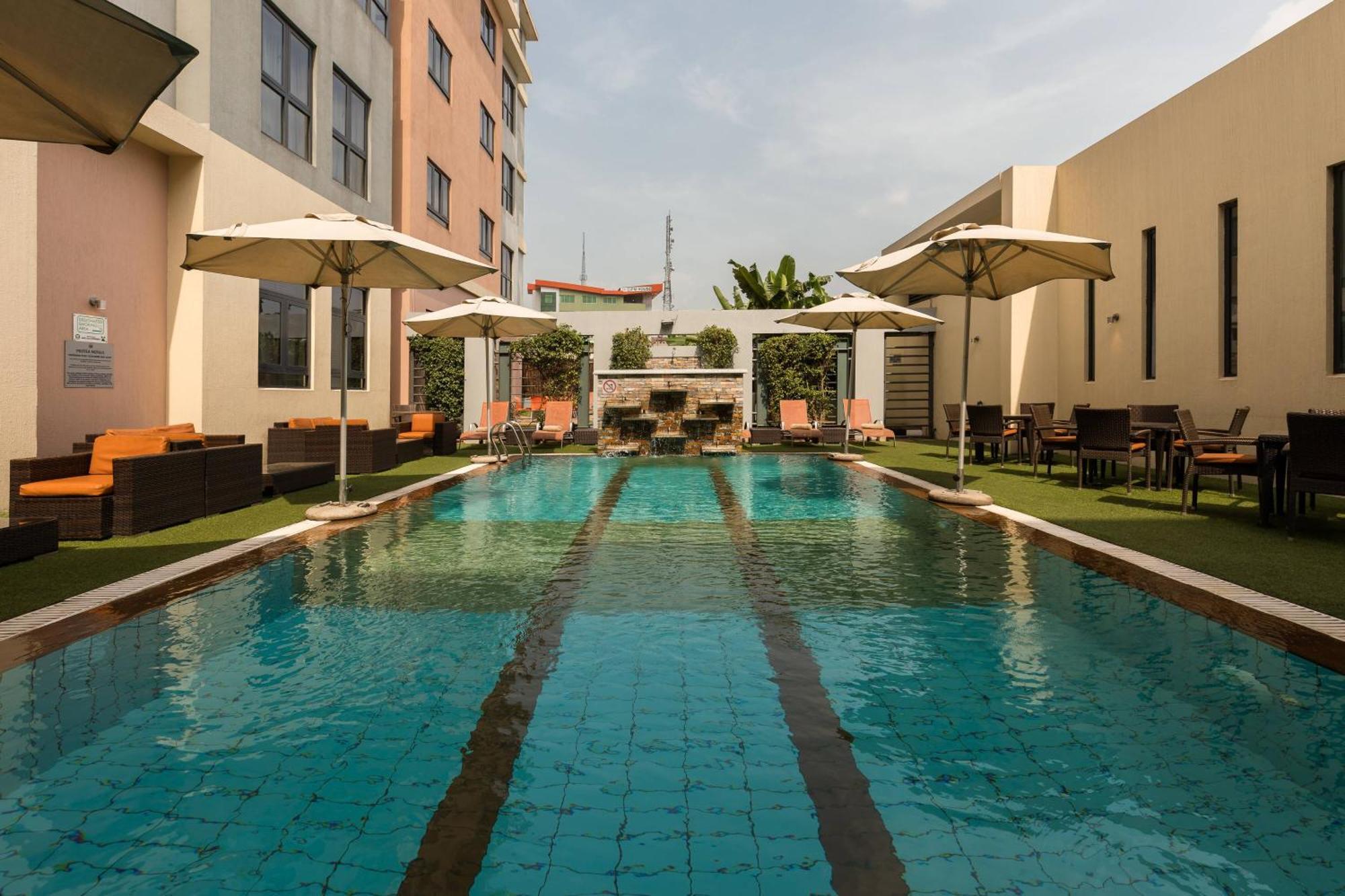 Protea Hotel By Marriott Ikeja Select Lagos Bagian luar foto
